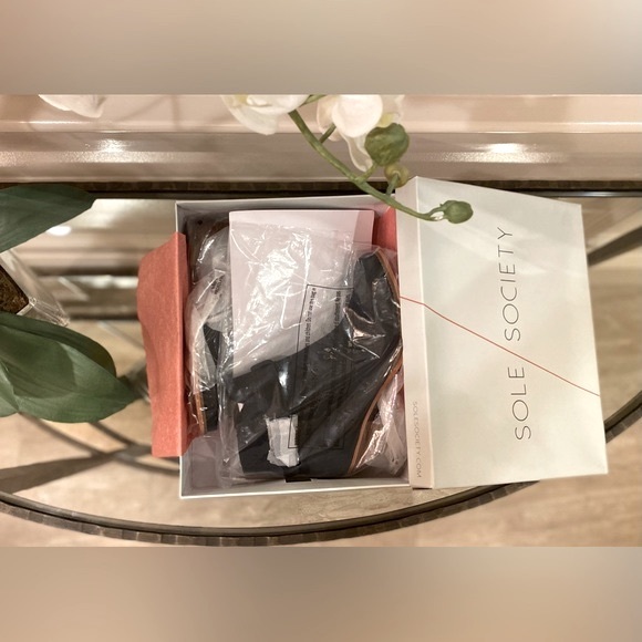 NWT *SOLE SOCIETY* Suede Booties … *PAISLEE* … Ombre Blue … Size: 8.5 M - Picture 4 of 5